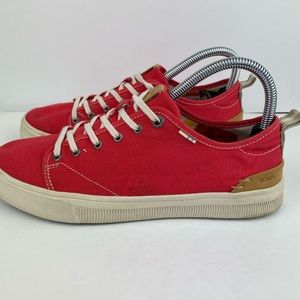 Toms Trvl lite shoes.